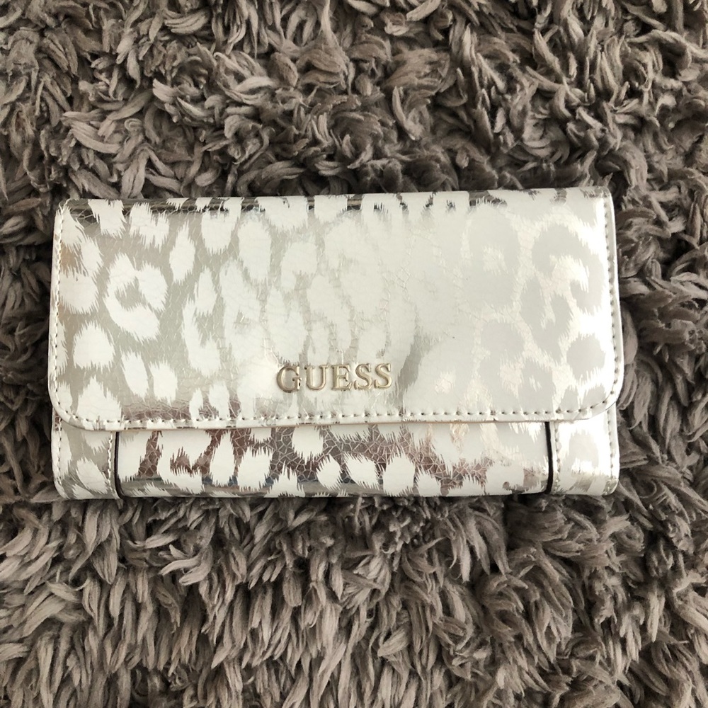 Guess wallet